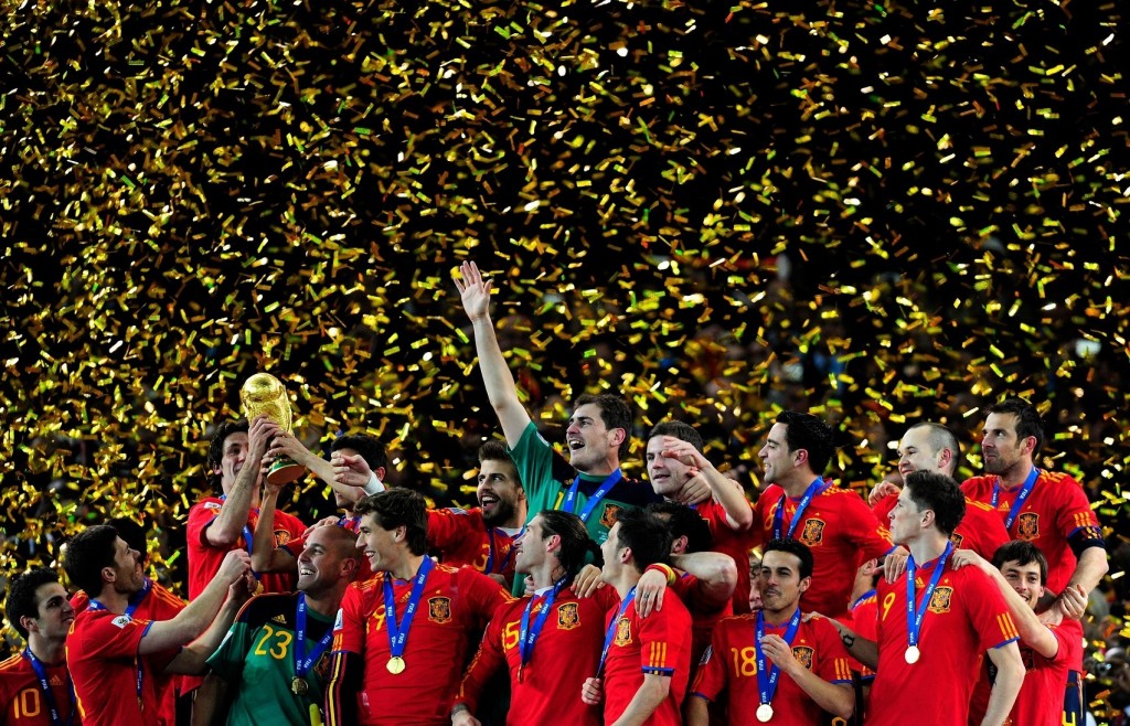 Espanja juhli mestaruutta vuonna 2010, miten käy avausottelussa Hollantia vastaan? (Getty)