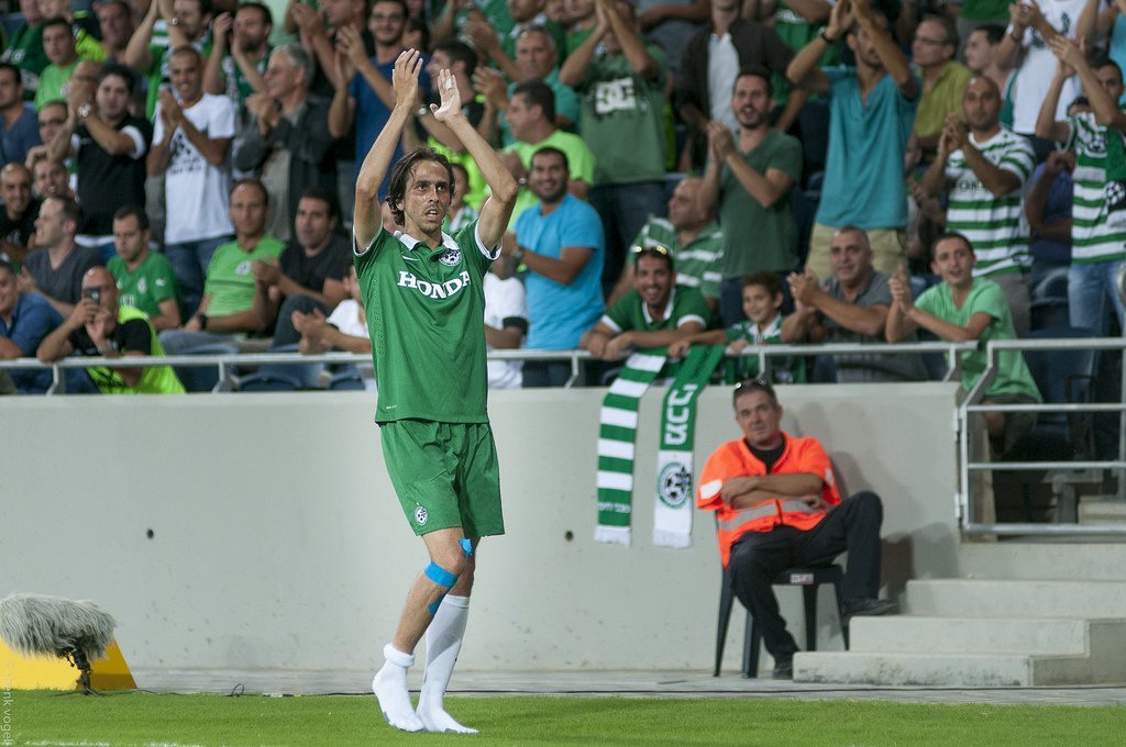Maccabi Haifan Yossi Benayoun on yksi Haifan derbyn avainpelaajista. KUVA: henkieP