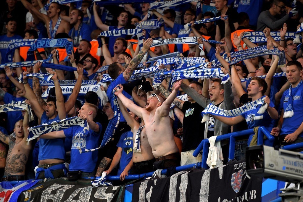 Myös Schalke on tunnettu fanaattisista kannattajistaan. KUVA: Getty Images
