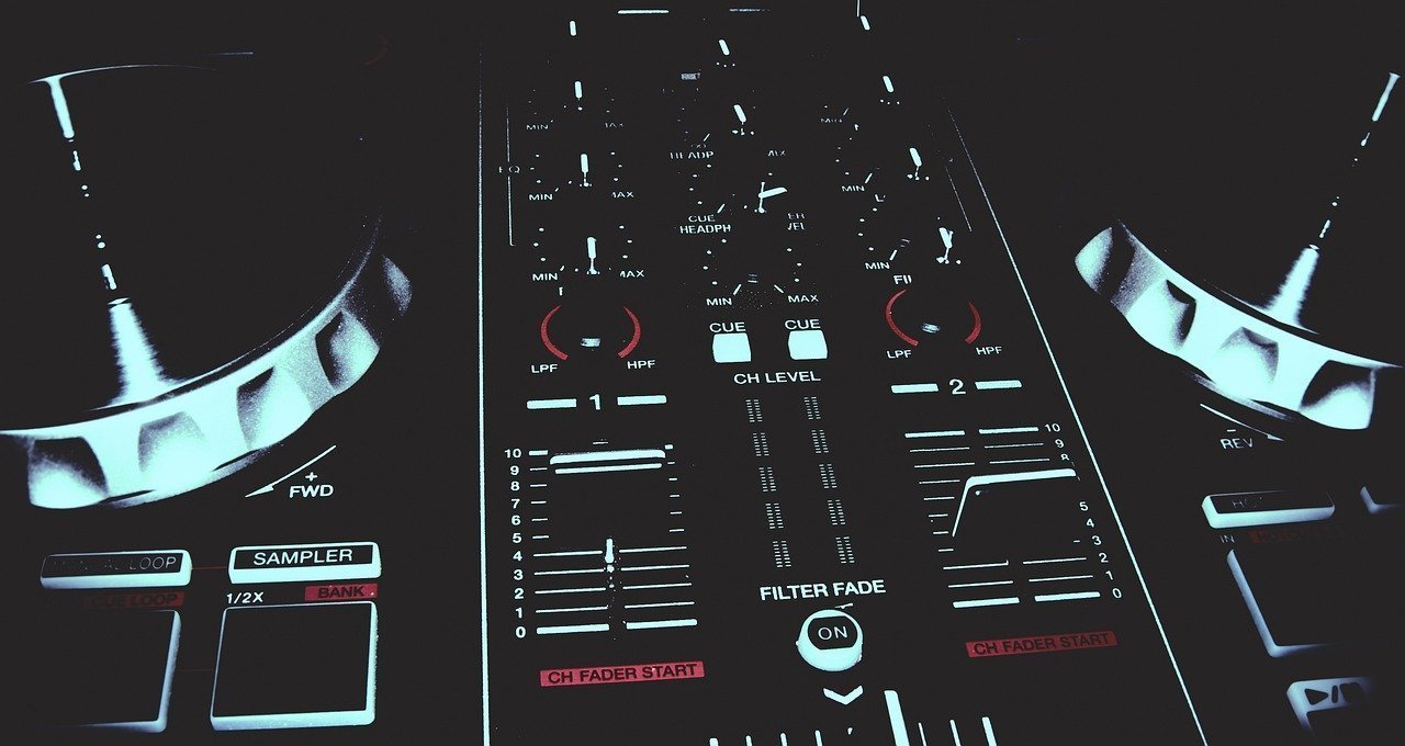 Dj