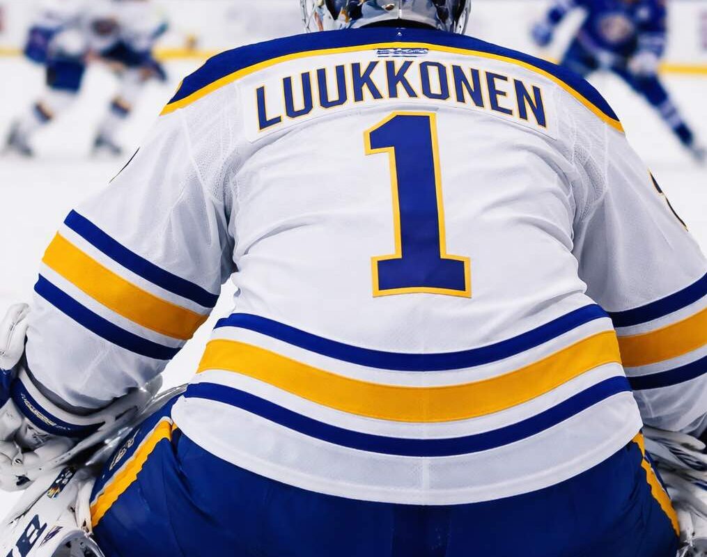 NHL maalivahti, Luukkonen, Buffalo